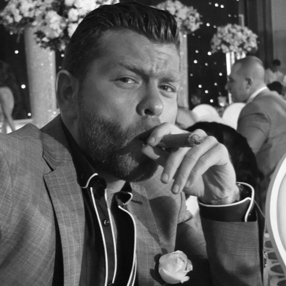 Meet your Posher, Ben - Picture 1 of 3